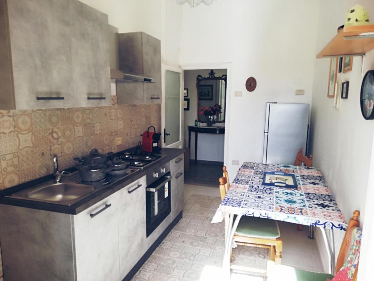 Dimora De Rossi Apartman Bari Kültér fotó